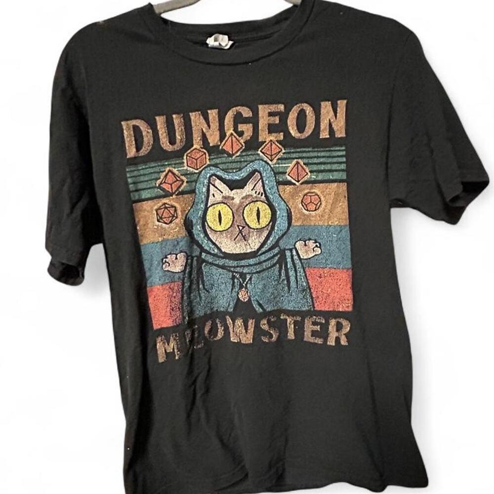 Dungeon Meowster black tee, Size S